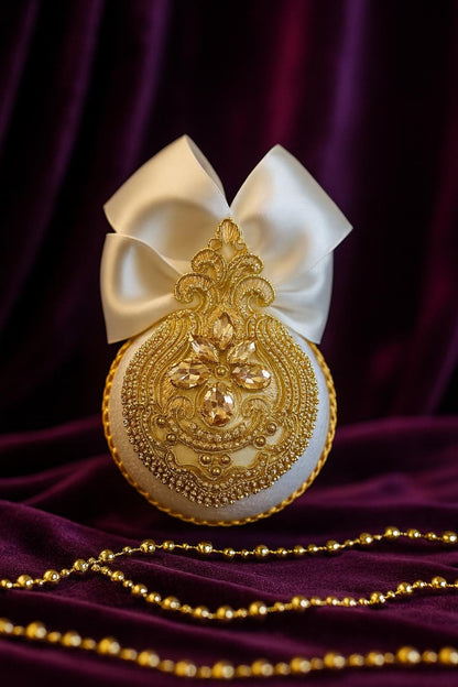Handmade White Velvet Christmas Ornaments: Luxury Gold Decor