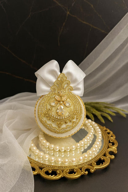 Handmade White Velvet Christmas Ornaments: Luxury Gold Decor