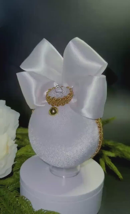 Handmade White Velvet Christmas Ornaments: Luxury Gold Decor